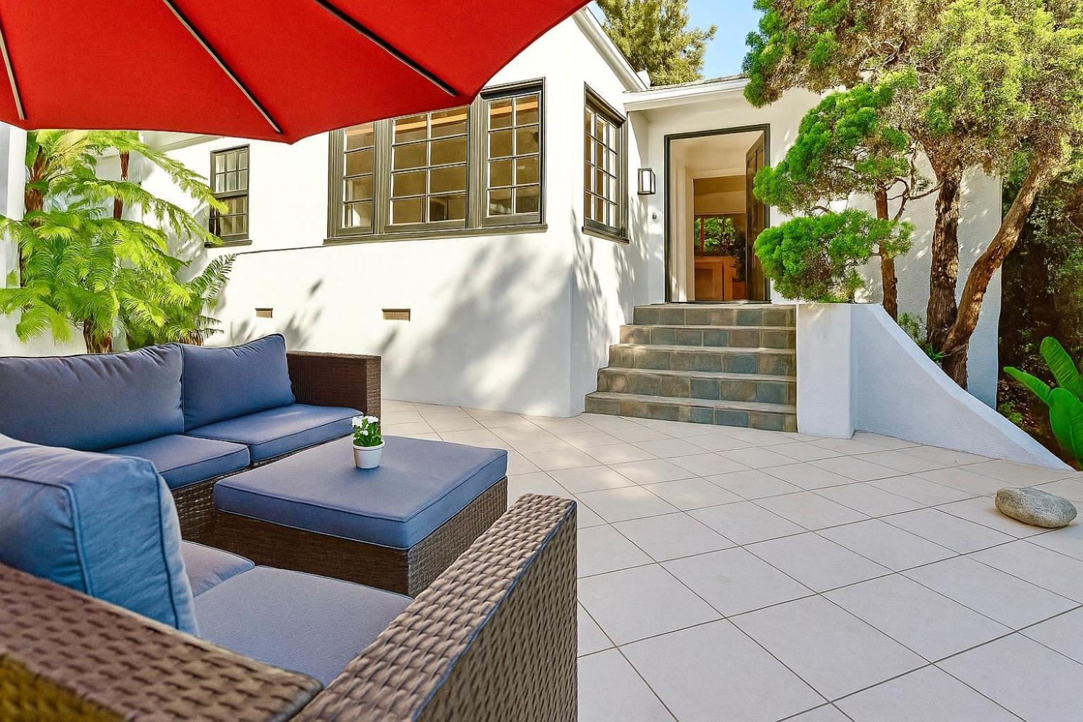 Hollywood Hills Oasis With Views Patio Garden 4 Bedrooms Los Angeles