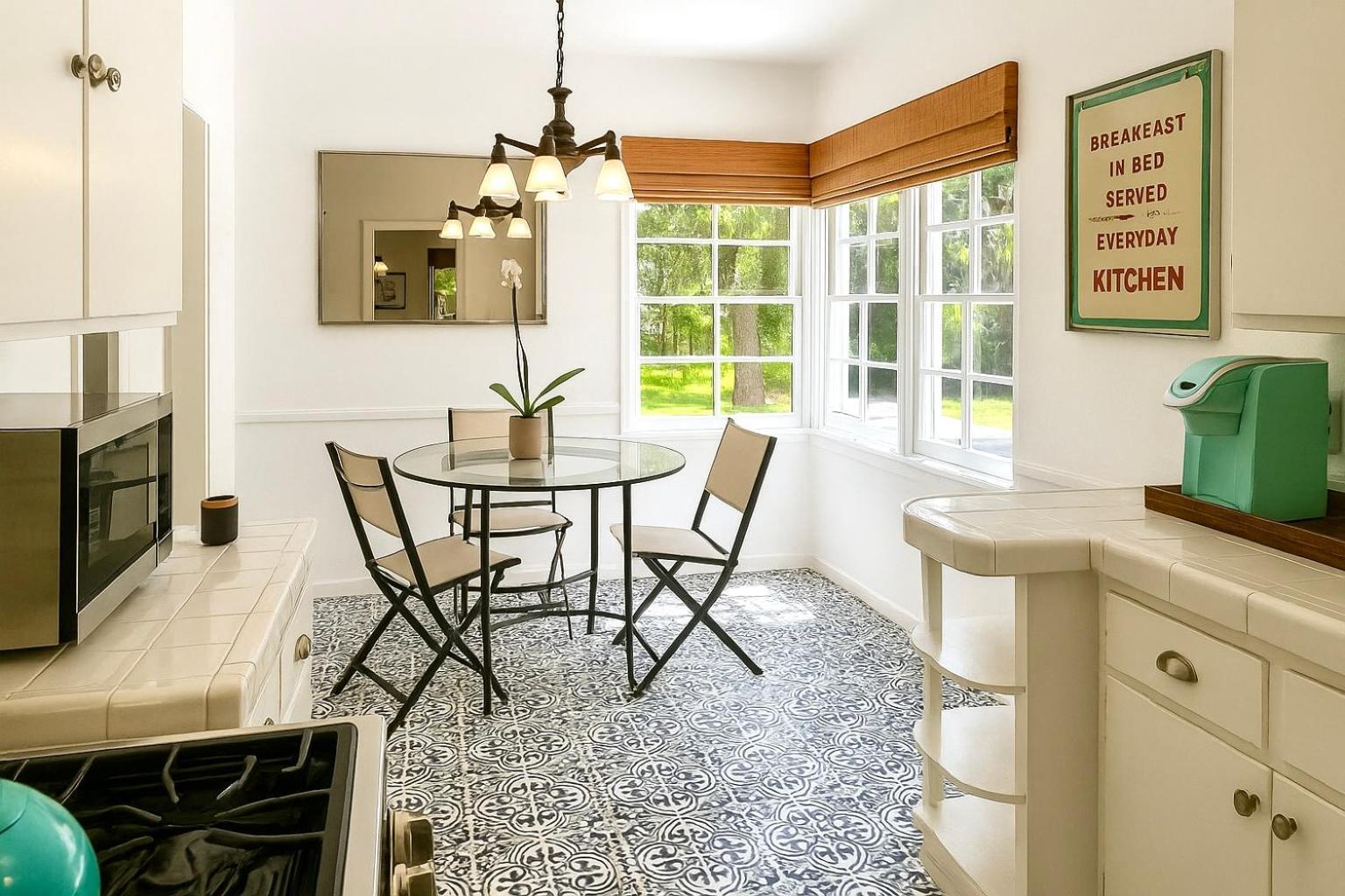 Hollywood Hills Oasis With Views Patio Garden 4 Bedrooms * Los Angeles